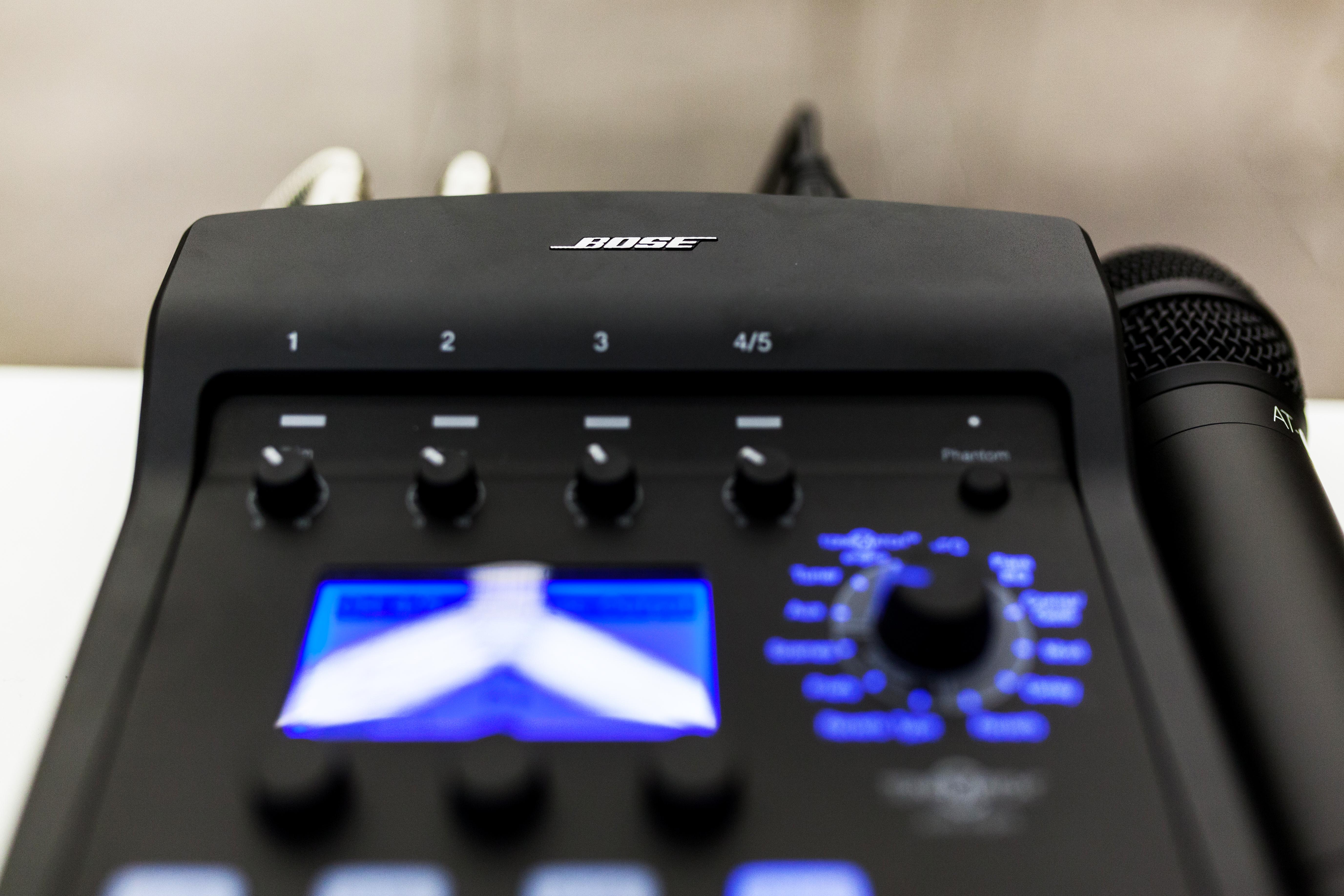 Hotel Platinia Cluj Napoca Bagian luar foto The Bose S1 Pro mixer