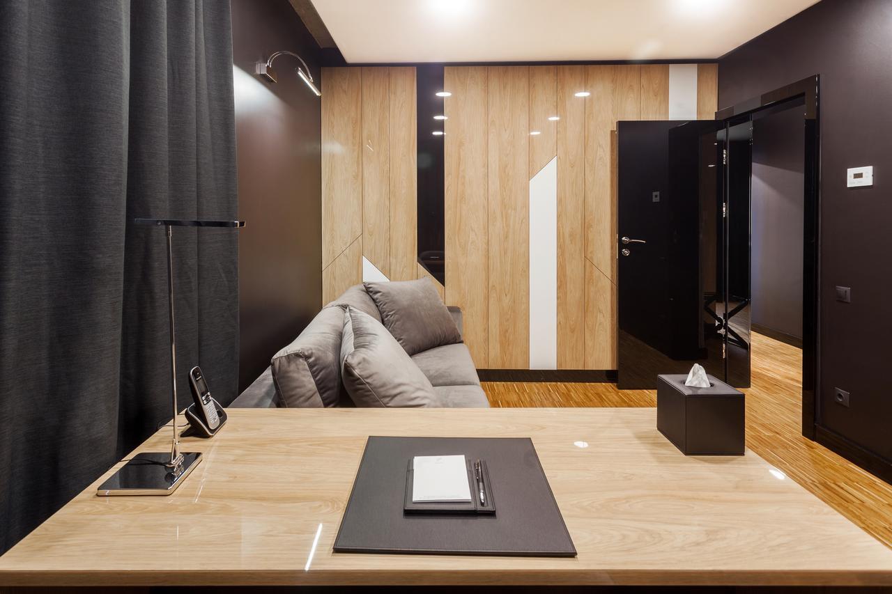 Hotel Platinia Cluj Napoca Bagian luar foto Office interior
